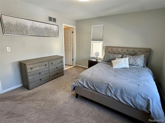 Building Photo - 2500 Normandy Rd