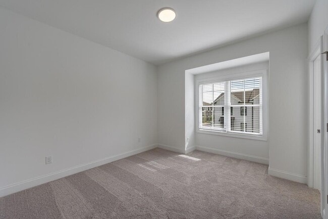 Building Photo - 510 Healy Dr