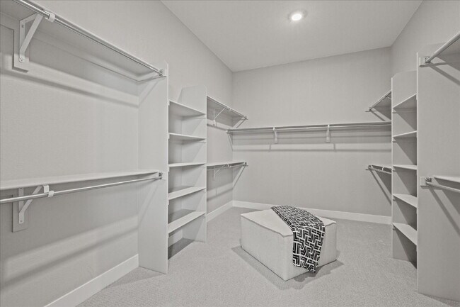 Building Photo - $6,995.00 Stunning 6 bed, 5 bath Ranch-Sty...