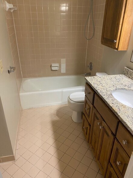 2nd Bath - 4202 W End Ave