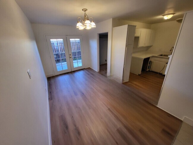 Building Photo - 3351 E Andy St