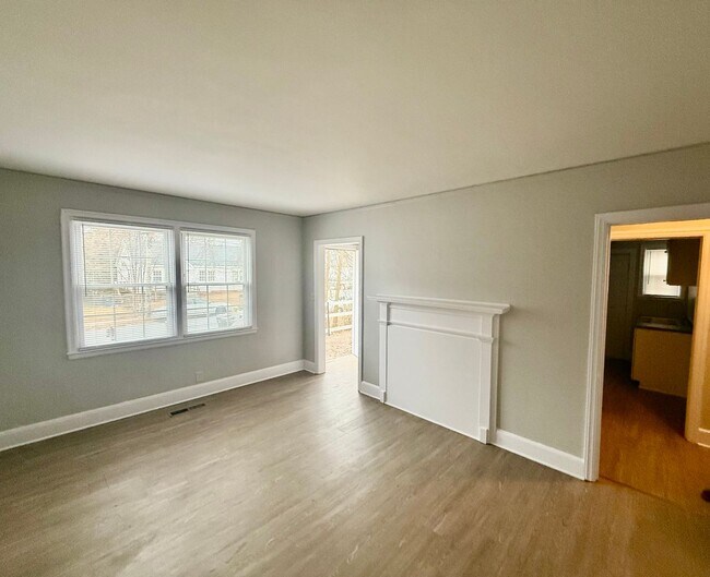 Building Photo - 314/316 N Ireland St