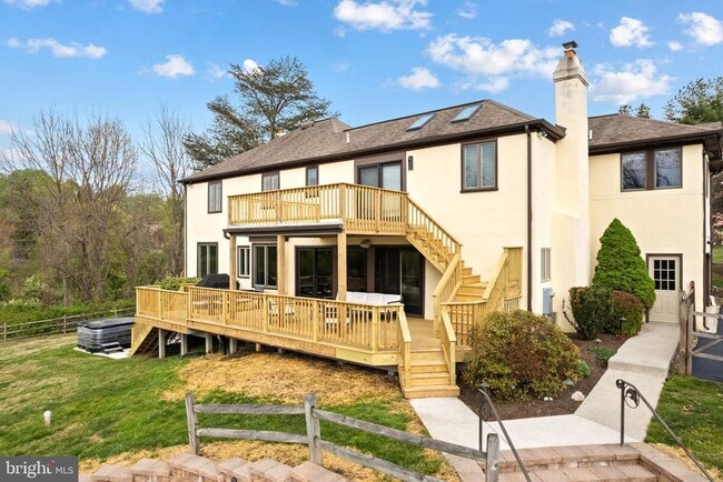 Building Photo - 883 Echo Hill Rd