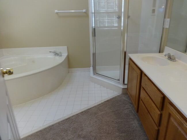 Building Photo - 1358 Velvet Creek Way SW