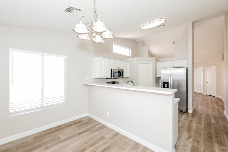 Building Photo - 3639 Covewick Dr