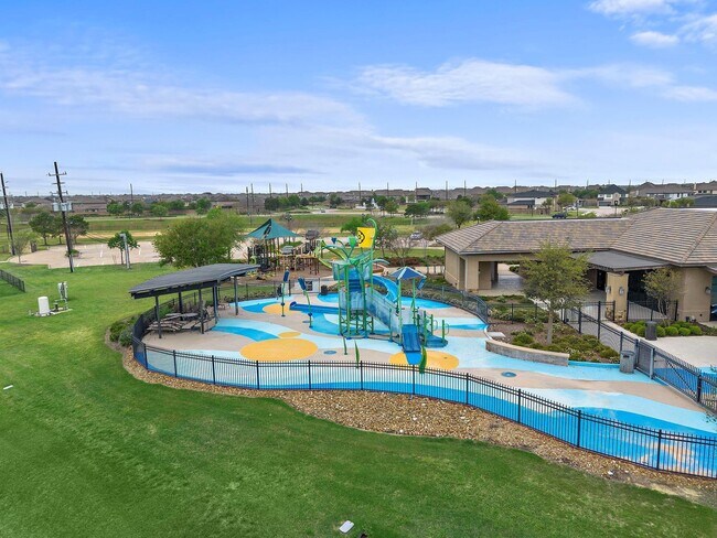 Building Photo - 3323 Emerald Valley Dr