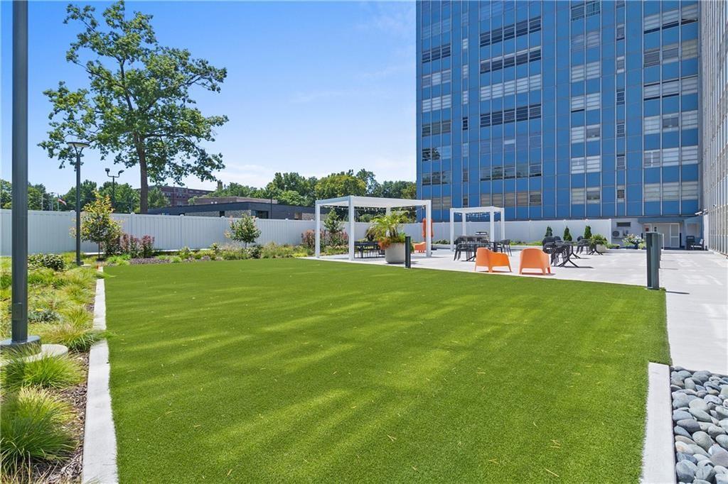 Building Photo - 333 W Meyer Blvd