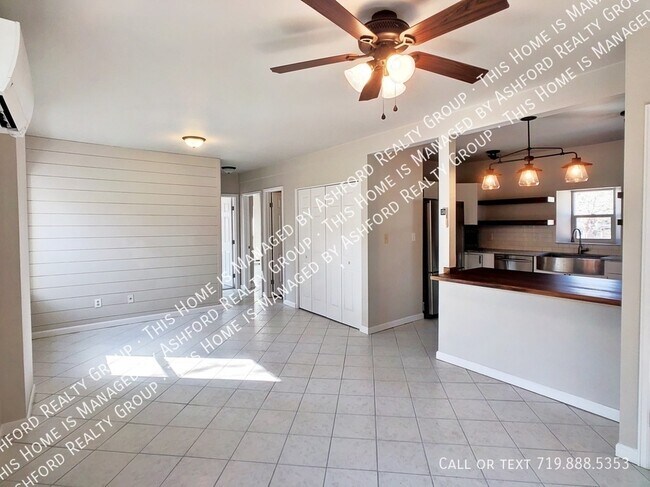 Building Photo - 1132 W Kiowa St