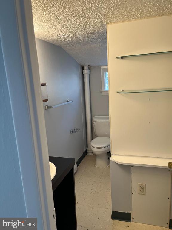 Building Photo - 124 Dallas Rd