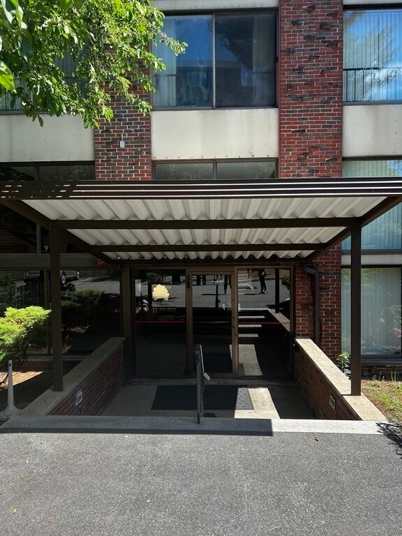 Building Photo - 993 Massachusetts Ave