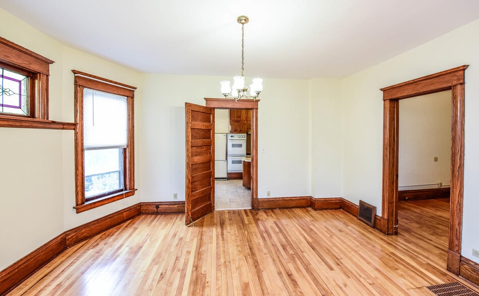 Dining Room - 800 5th Street Northeast
