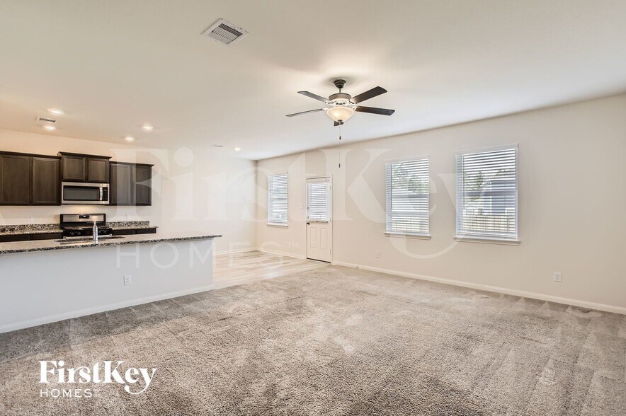 Building Photo - 26732 Frost Dr