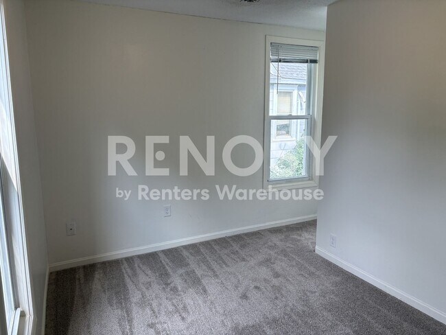 Building Photo - 708 Randolph Ave