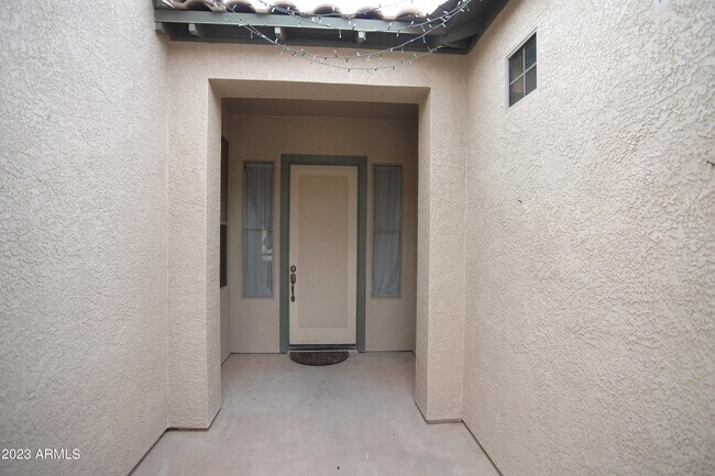 Building Photo - 779 E Mead Dr