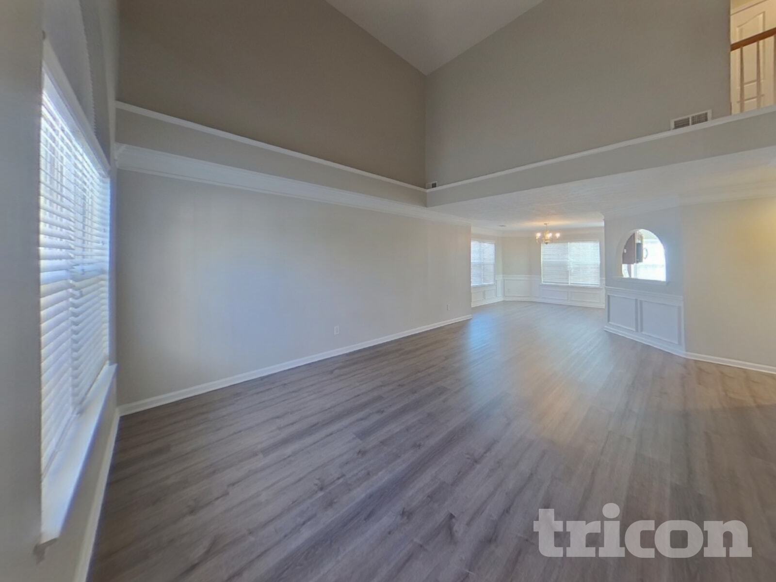 Building Photo - 10 St Charles Pl