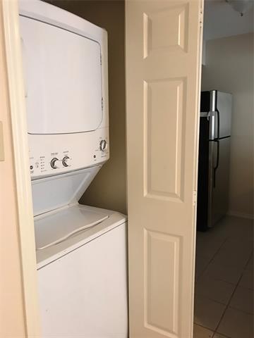 Building Photo - 9807 Walnut St