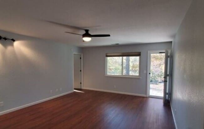 Building Photo - Charming 3-Bedroom Home in Peaceful Sonora...