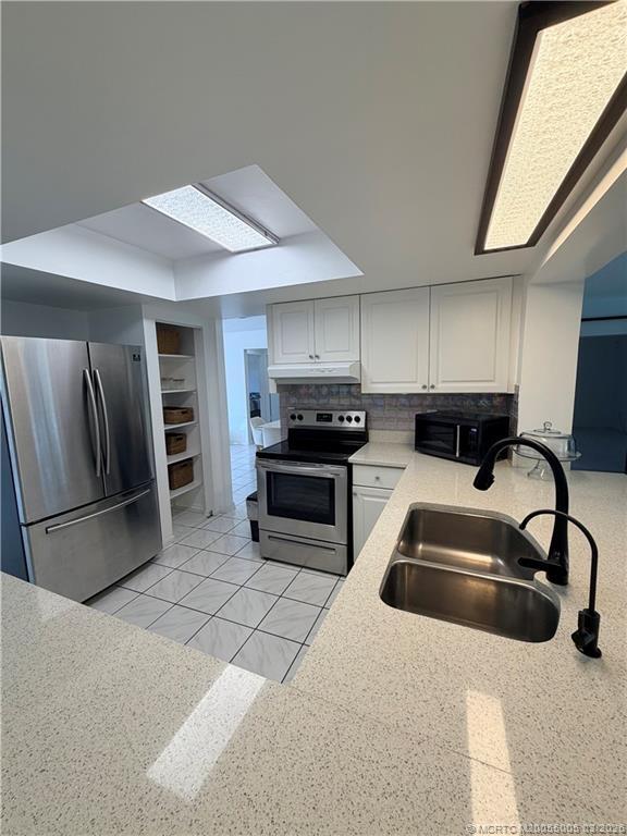 Building Photo - 761 SW Ravenswood Ln