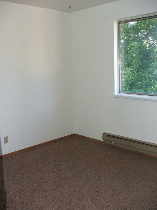 Building Photo - 6738 W Westwood Ln