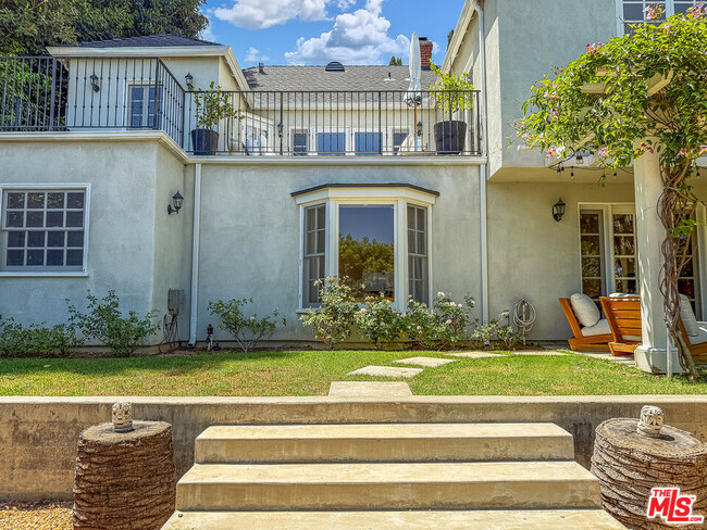 Building Photo - 6248 Scenic Ave