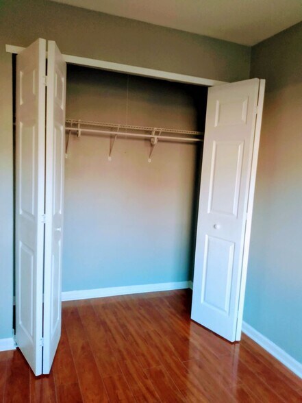2nd Bedroom Closet - 570 Mesa Dr