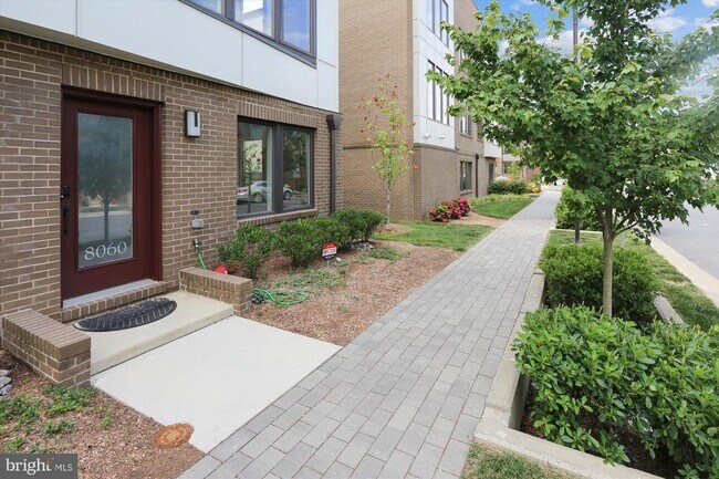 Building Photo - 8060 Red Hook St