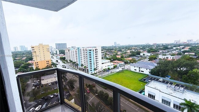 Building Photo - 2301 SW 27th Ave