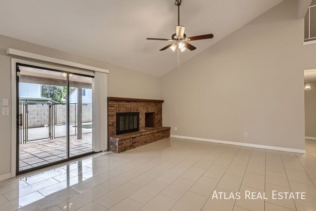 Building Photo - 5337 W Desert Hills Dr