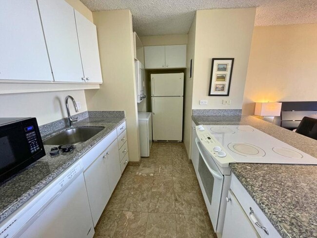 Building Photo - 1778 Ala Moana Blvd #2820