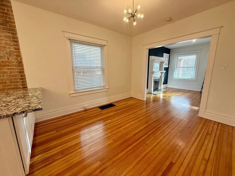 Building Photo - 2841 W 28th Ave