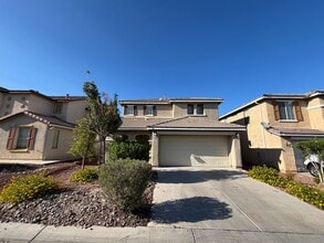 Building Photo - Gorgeous 3bed/1bath w/ 2 Car Garage located in Henderson!