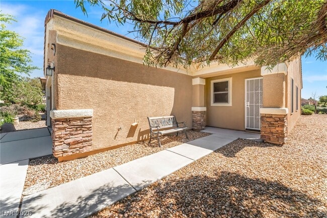 Building Photo - 7632 Fruit Dove St