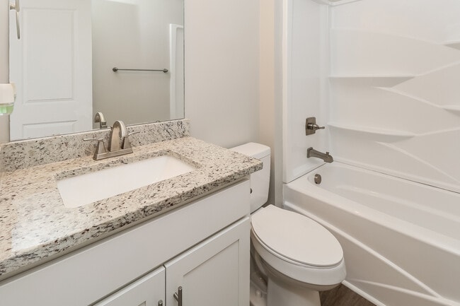 Building Photo - 913 N Boyce St