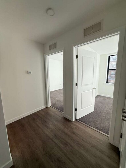 Building Photo - 329 W State St