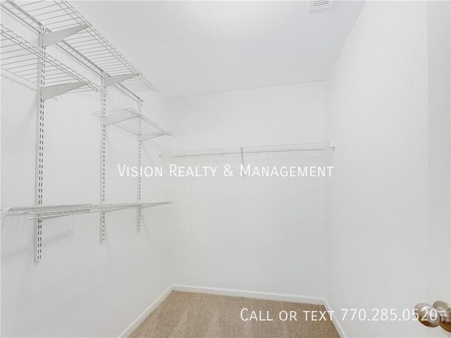 Building Photo - 745 Dot Dr