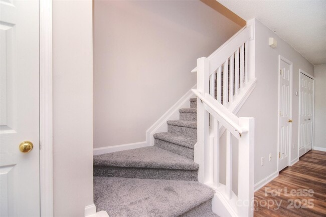 Building Photo - 158 Portestown Way