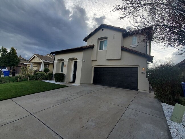 Primary Photo - 4 Bedroom home in Elk Grove
