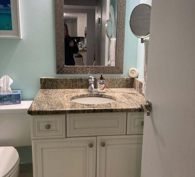 Building Photo - 3215 S Ocean Blvd