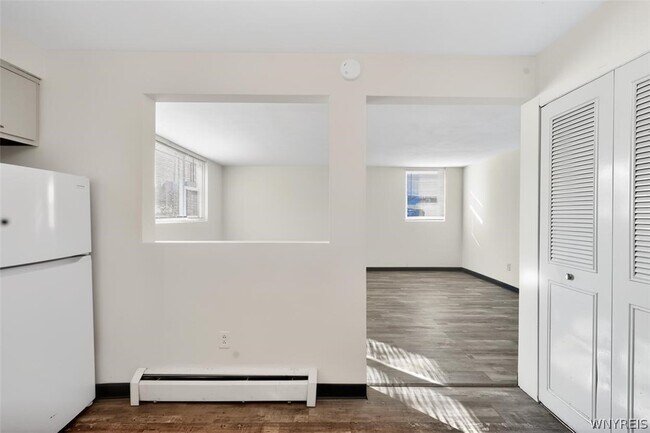 Building Photo - 127 Franklin St