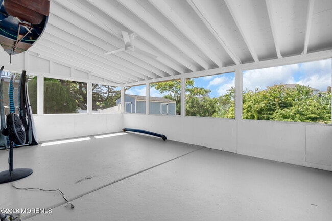 Building Photo - 10 Harbour Way