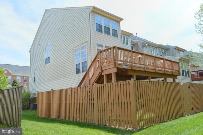 Building Photo - 22111 Chelsy Paige Square