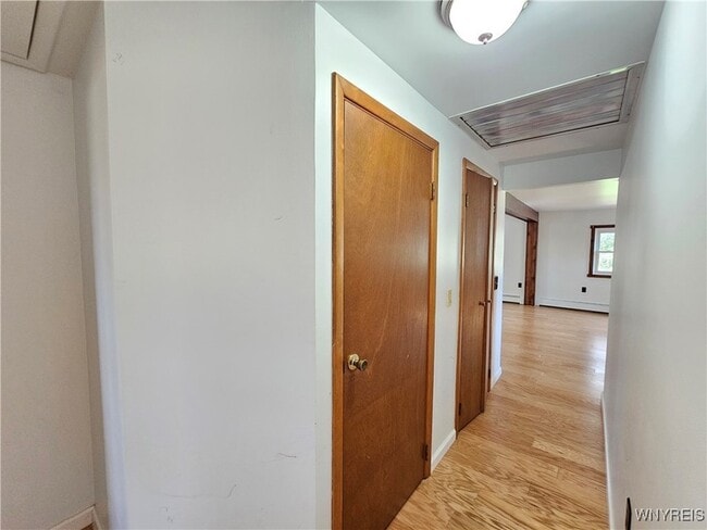 Building Photo - 1970 Sturgeon Point Rd