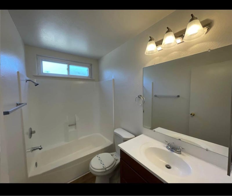 Building Photo - 7401 Blackthorne Way