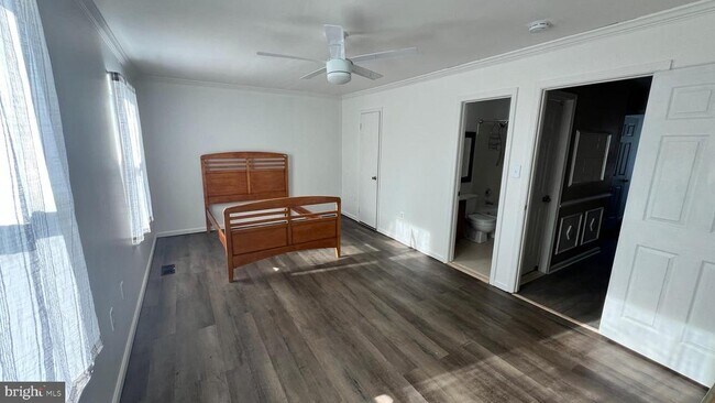 Building Photo - 3649 Dahlgren Pl