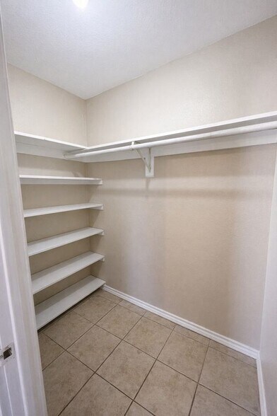 Building Photo - 2401 S Jackson Rd