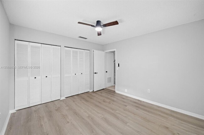 Building Photo - 3317 NE Jeannette Dr