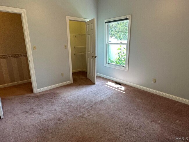 Building Photo - 4 Grayson Ridge Dr