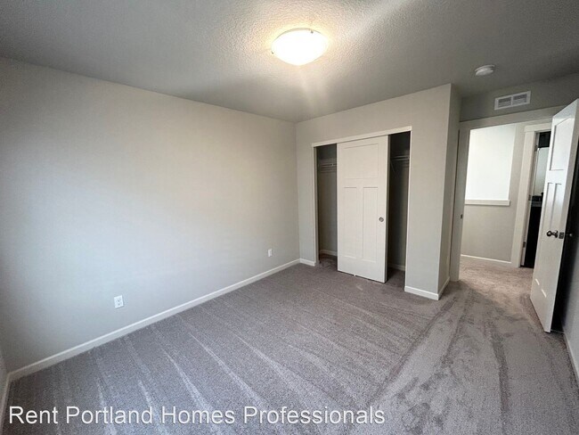 Building Photo - 4 br, 2.5 bath House - 31482 NW Turel Drive