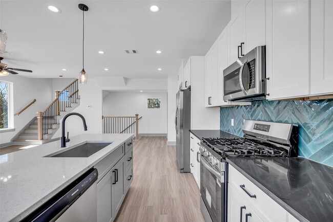 Building Photo - 5303 Kindred Gdn Ln