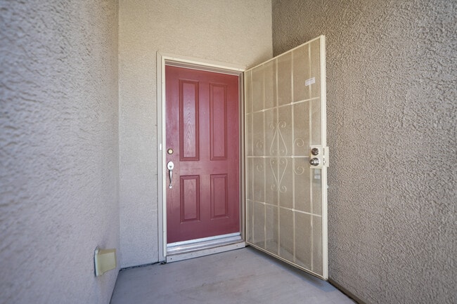 Building Photo - 7752 Fruit Dove St